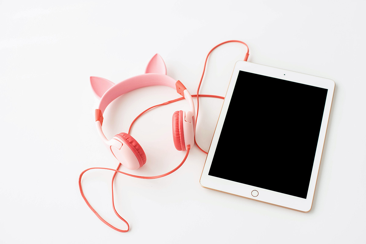 kids headphones and ipad